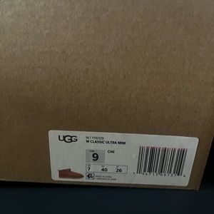 Brand new uggs never worn great condition